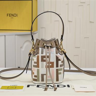 FENDI   2024新款女生時尚包包   