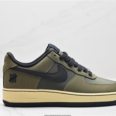 NIKE AIR FORCE 1‘07