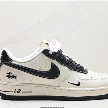 NIKE AIR FORCE 1'07