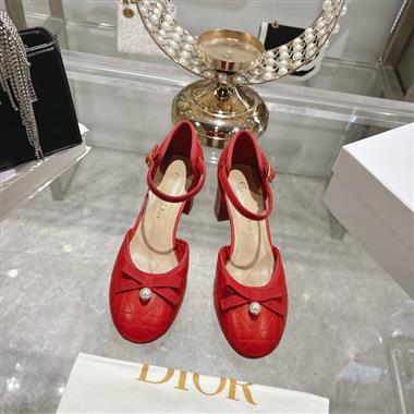 DIOR   2024新款女生休閒時尚鞋子