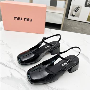 MIUMIU   2024新款女生休閒時尚鞋子