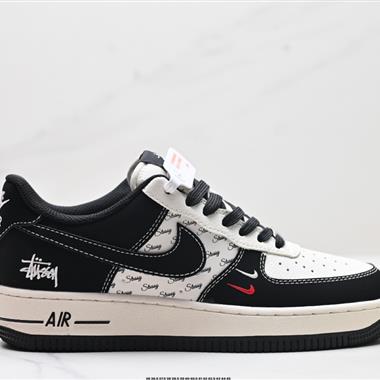 NIKE AIR FORCE 1'07