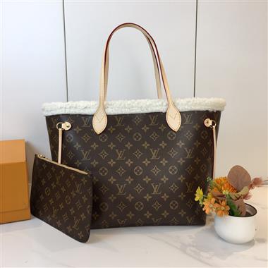 LOUIS VUITTON   2025新款女生時尚包包 尺寸：32*29*17CM