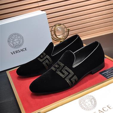 VERSACE  2024新款男生休閒時尚鞋子