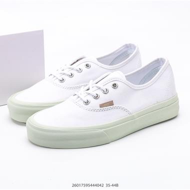 Vans Authentic 休閑低幫鞋