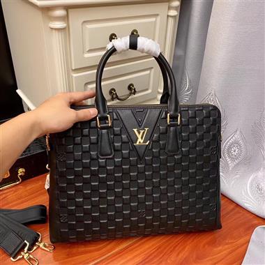 LOUIS VUITTON  2025新款男生時尚包包  尺寸：38*29*7CM