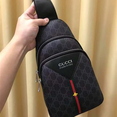 GUCCI  2025新款男生時尚包包  尺寸：32-18-9CM