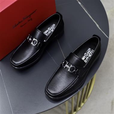 Ferragamo    2025新款男生休閒時尚鞋子