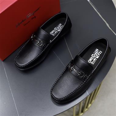 Ferragamo    2025新款男生休閒時尚鞋子