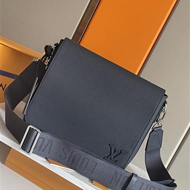 LOUIS VUITTON    2025新款男生時尚包包 尺寸：30.5x24x10CM