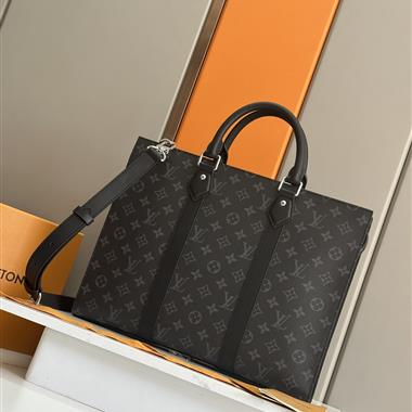 LOUIS VUITTON    2025新款男生時尚包包 尺寸：39*30*5CM