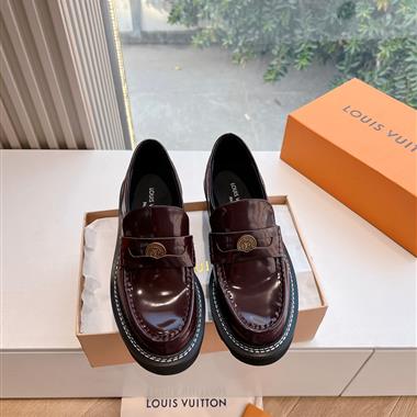 Louis Vuitton  2025新款女生休閒時尚鞋子