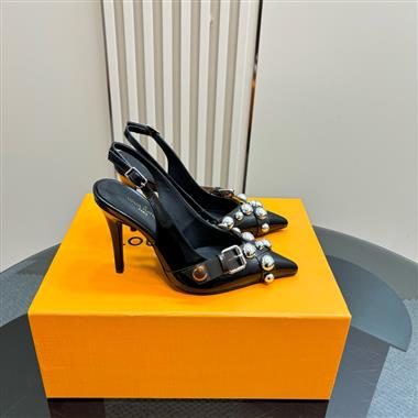 Louis Vuitton   2025新款女生休閒時尚鞋子