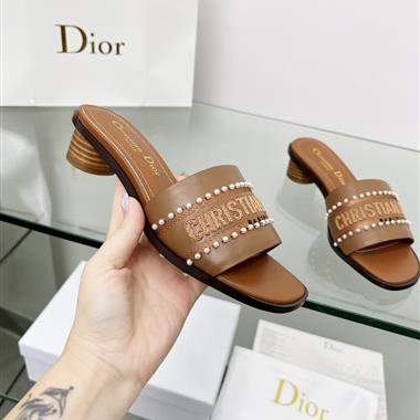 DIOR   2025新款女生休閒時尚鞋子