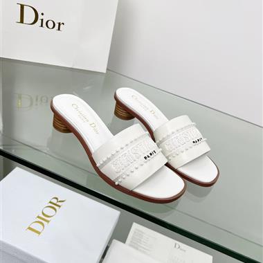 DIOR   2025新款女生休閒時尚鞋子