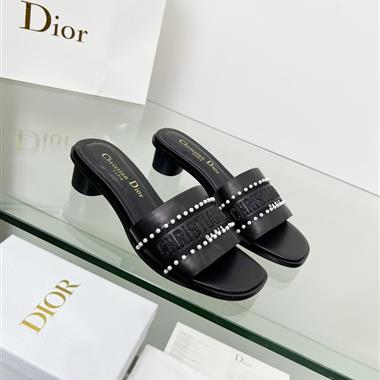 DIOR   2025新款女生休閒時尚鞋子