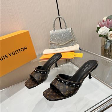 Louis Vuitton   2025新款女生休閒時尚鞋子