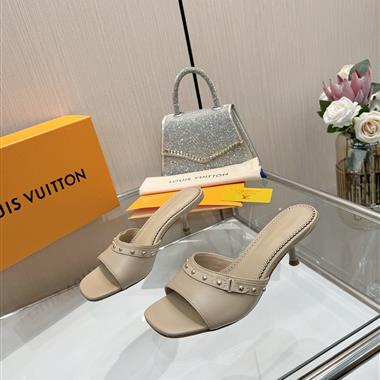 Louis Vuitton   2025新款女生休閒時尚鞋子