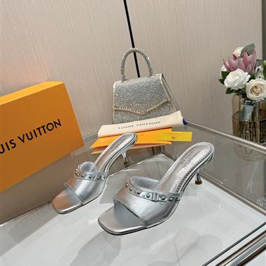 Louis Vuitton   2025新款女生休閒時尚鞋子