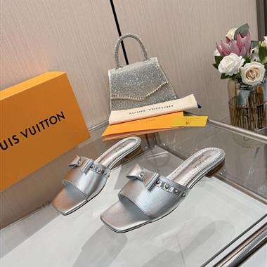 Louis Vuitton   2025新款女生休閒時尚鞋子