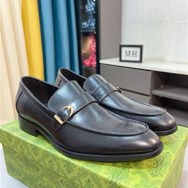 GUCCI    2025新款男生休閒時尚鞋子
