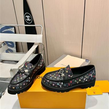 Louis Vuitton   2025新款女生休閒時尚鞋子