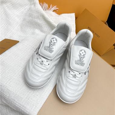 Louis Vuitton     2025新款女生休閒時尚鞋子
