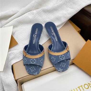 Louis Vuitton     2025新款女生休閒時尚鞋子