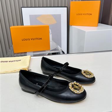 Louis Vuitton    2025新款女生休閒時尚鞋子