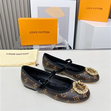 Louis Vuitton    2025新款女生休閒時尚鞋子
