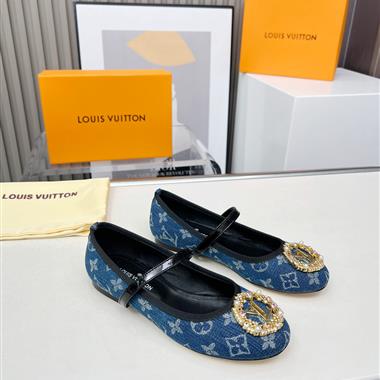 Louis Vuitton    2025新款女生休閒時尚鞋子