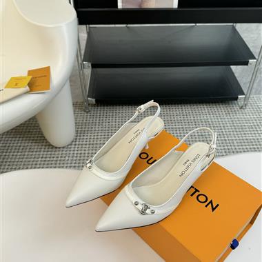 Louis Vuitton     2025新款女生休閒時尚鞋子