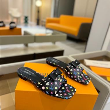 Louis Vuitton    2025新款女生休閒時尚鞋子
