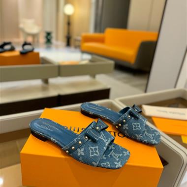 Louis Vuitton    2025新款女生休閒時尚鞋子