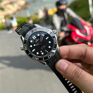 OMEGA   2025新款時尚休閒手錶 尺寸：42MM