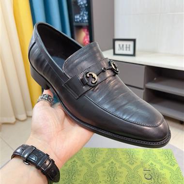 GUCCI    2025新款男生休閒時尚鞋子