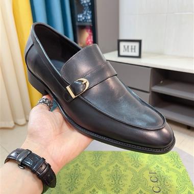 GUCCI    2025新款男生休閒時尚鞋子