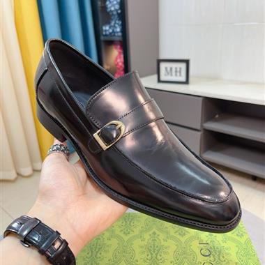 GUCCI    2025新款男生休閒時尚鞋子