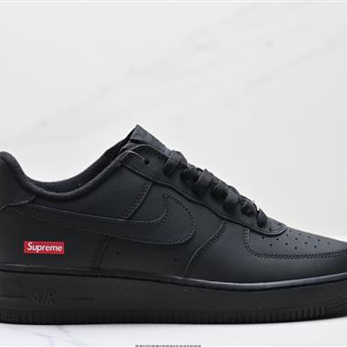 NIKE AIR FORCE 1‘07
