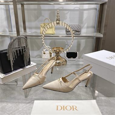 DIOR   2025新款女生休閒時尚鞋子