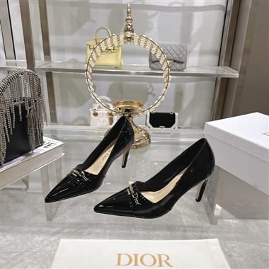 DIOR   2025新款女生休閒時尚鞋子