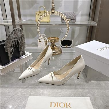 DIOR   2025新款女生休閒時尚鞋子
