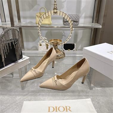 DIOR   2025新款女生休閒時尚鞋子