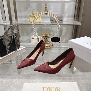 DIOR   2025新款女生休閒時尚鞋子
