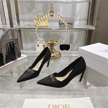 DIOR   2025新款女生休閒時尚鞋子
