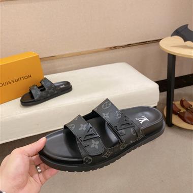 Louis Vuitton    2025新款男生休閒時尚鞋子