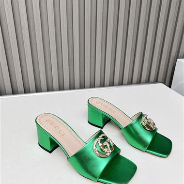 GUCCI    2025新款女生休閒時尚鞋子