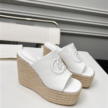 GUCCI   2025新款女生休閒時尚鞋子