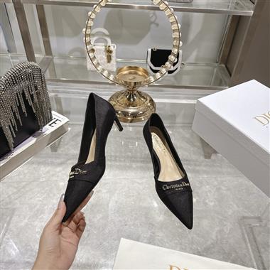 DIOR   2025新款女生休閒時尚鞋子