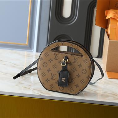 LOUIS VUITTON    2025新款女生時尚包包  尺寸：22.5×21×7CM